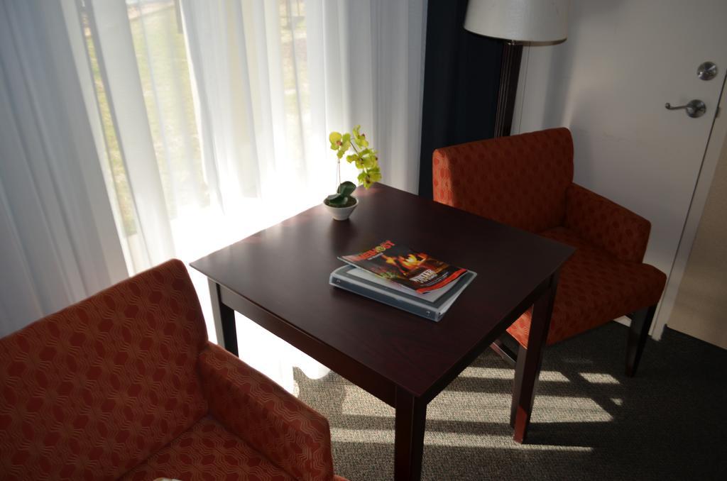 Chapel Hill University Inn Экстерьер фото