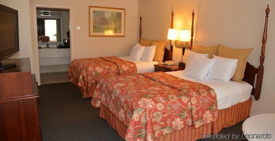 Chapel Hill University Inn Экстерьер фото